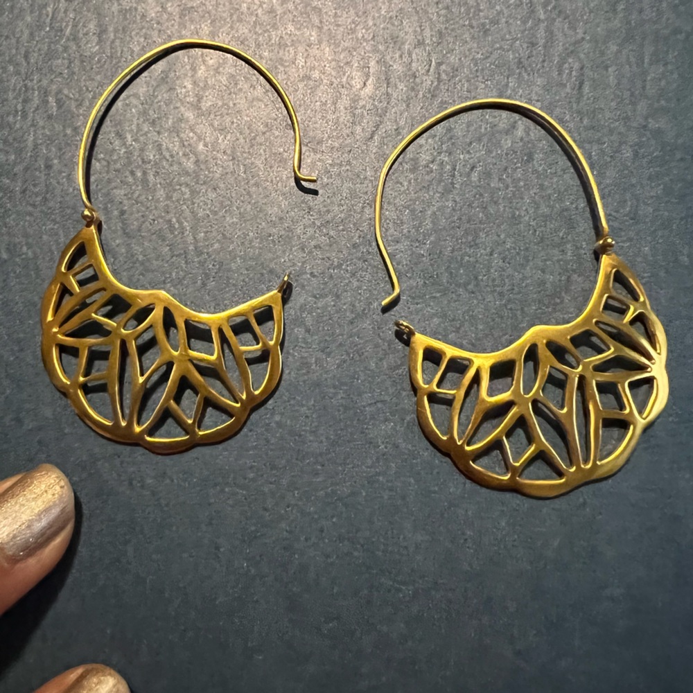 Satya stunning 18k gold plate delicate filagree cutout dangle drop hoop earrings